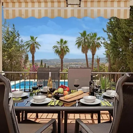 Leones Villa Málaga